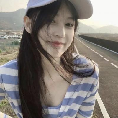 村里来了个直播女神